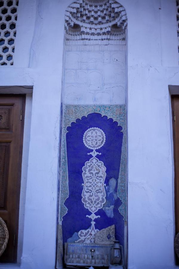 בוקורו Hovli Poyon Hotel מראה חיצוני תמונה