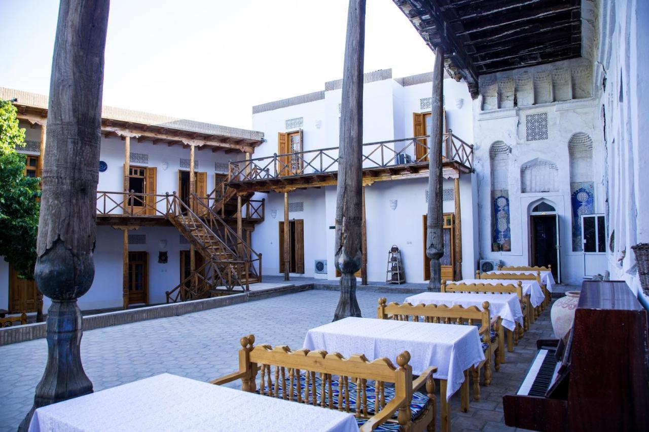 בוקורו Hovli Poyon Hotel מראה חיצוני תמונה