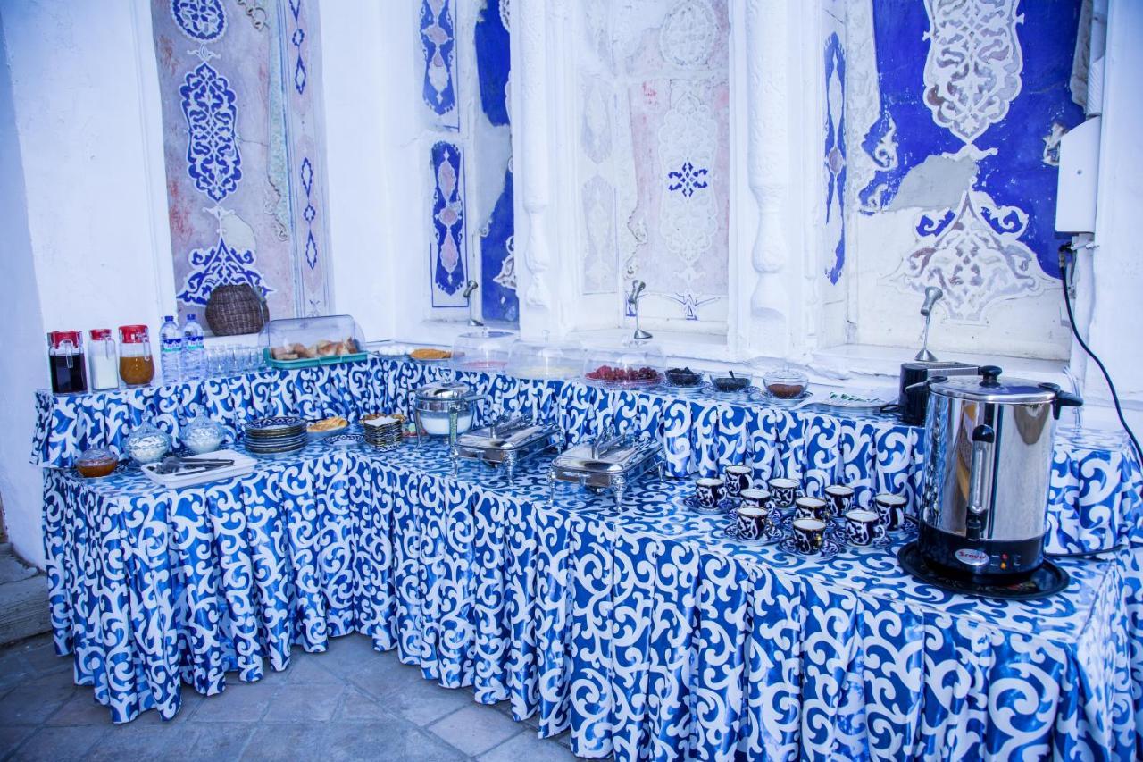 בוקורו Hovli Poyon Hotel מראה חיצוני תמונה
