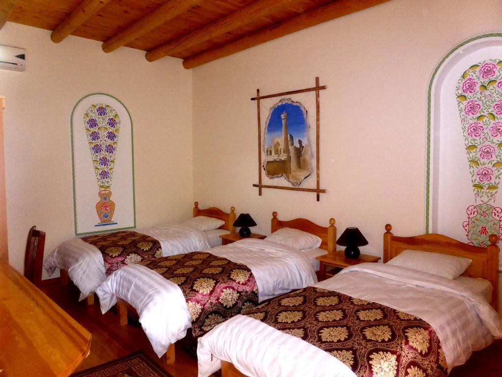 בוקורו Hovli Poyon Hotel מראה חיצוני תמונה