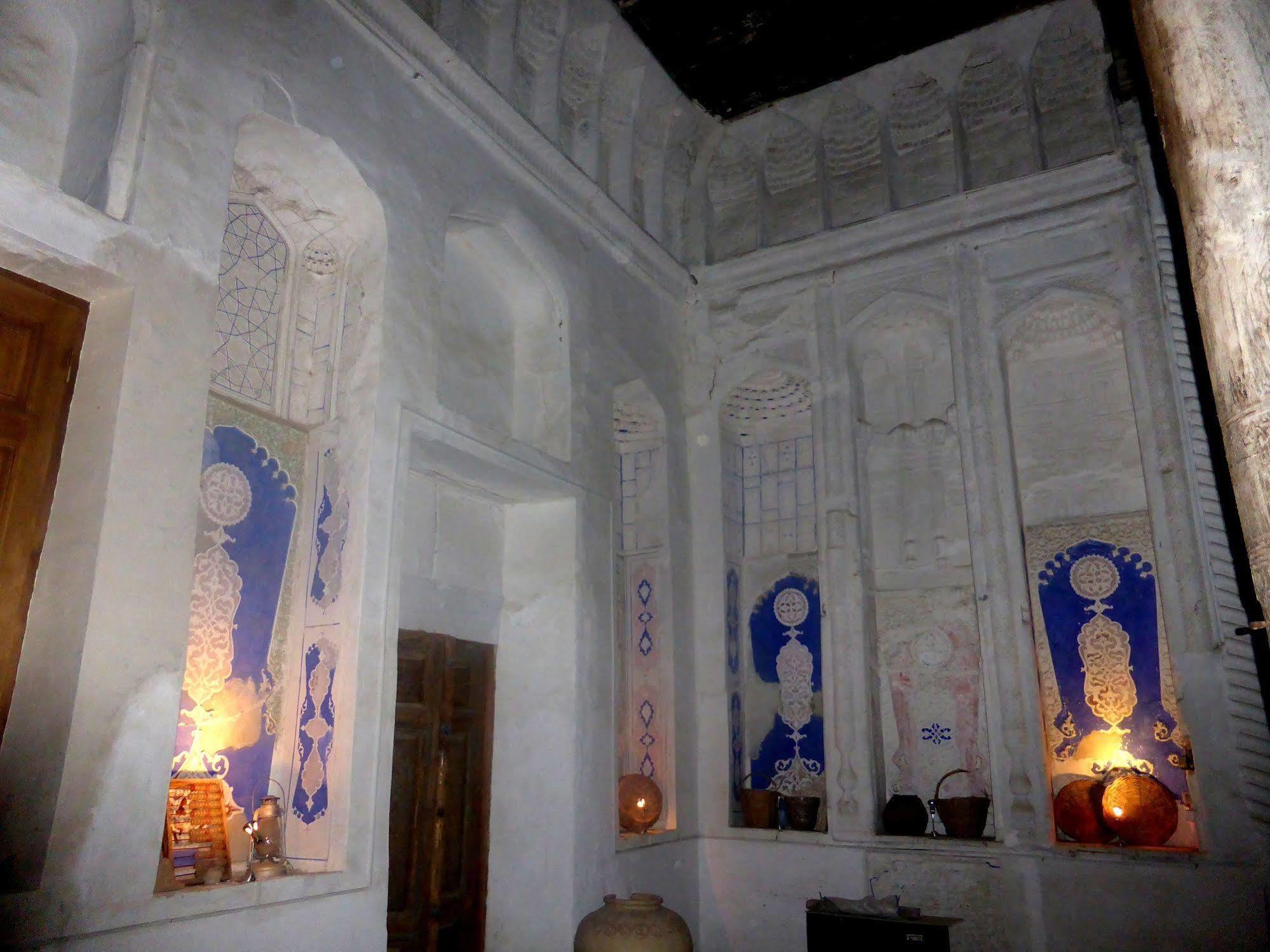 בוקורו Hovli Poyon Hotel מראה חיצוני תמונה
