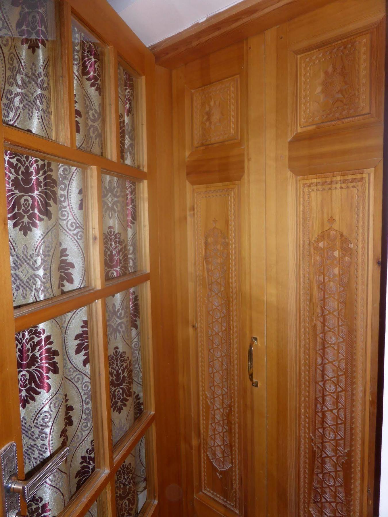 בוקורו Hovli Poyon Hotel מראה חיצוני תמונה